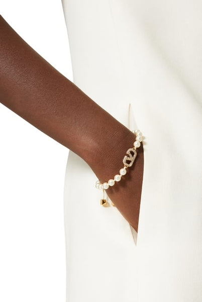 Premium VLogo Signature Pearl Bracelet