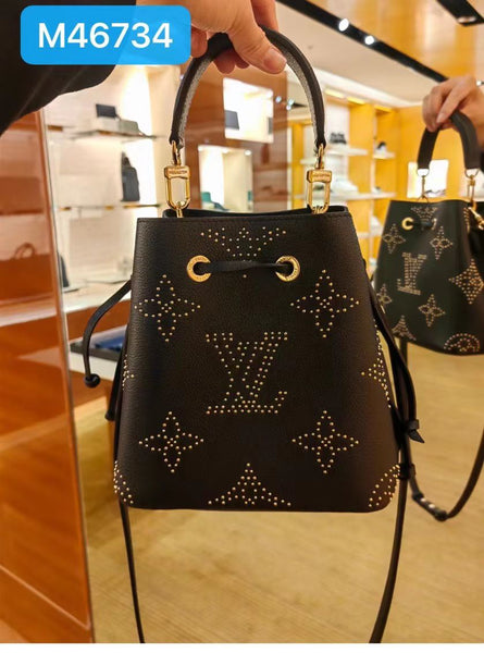 Néonoe BB Studded Log Bucket Bag