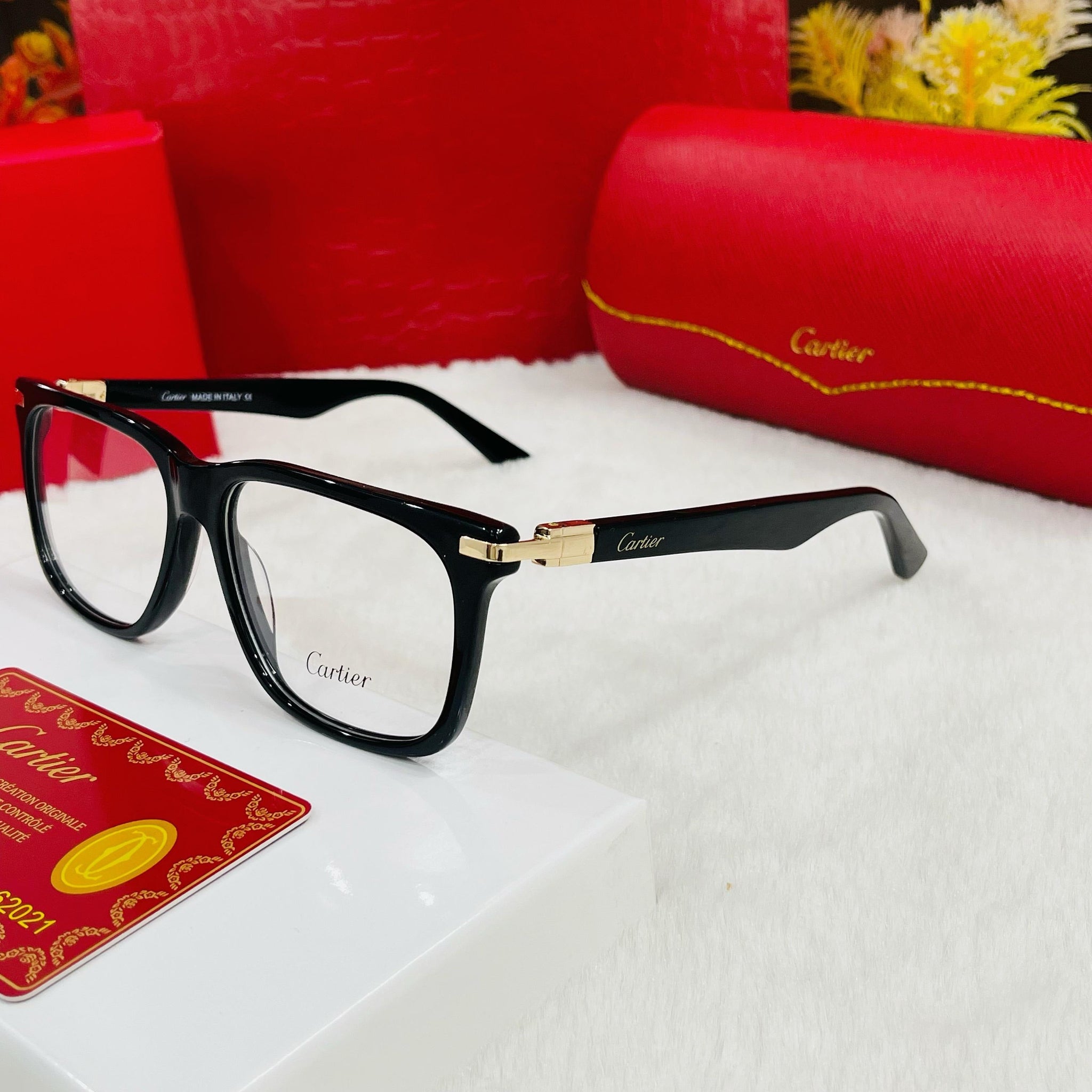 Fashionable Unisex Premium Spec Frame