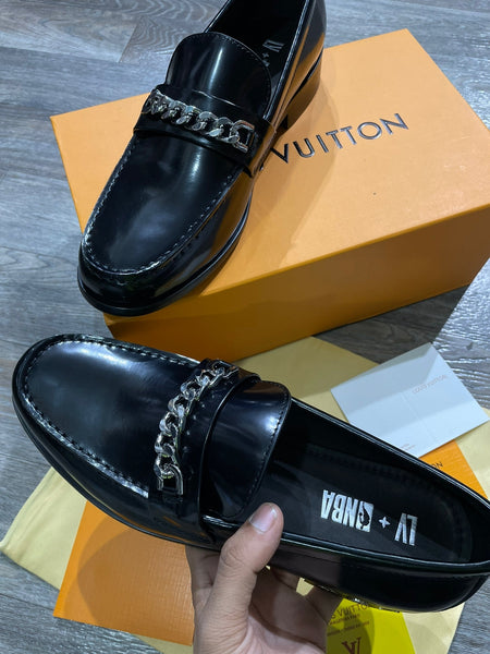 Chain-Trim Leather Loafers