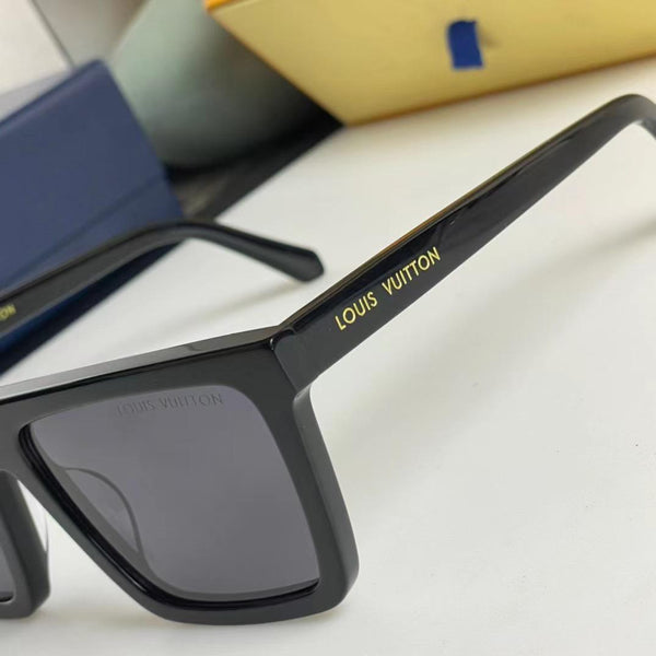 Square Frame Sunglass