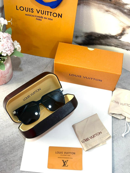 UV Protected Square Shape Sunglasses