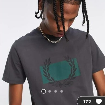 Laurel Wreath Graphic T-Shirt