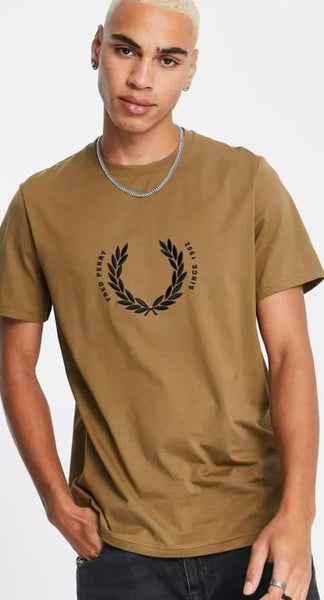 Laurel Wreath Graphic T-Shirt