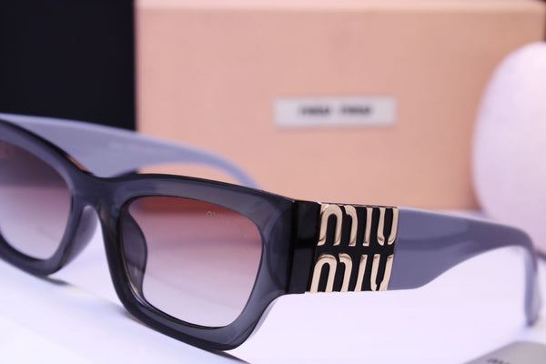 Logo-Plaque Sunglasses For Women