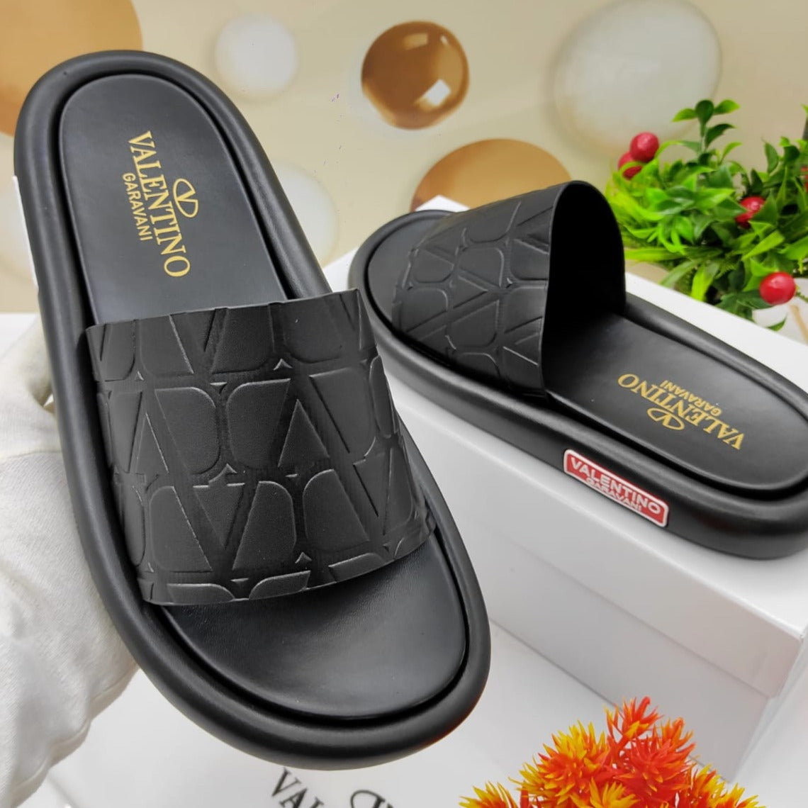 Embossed Upper Flip-Flop Slippers