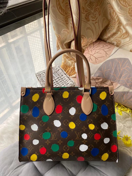 Medium size Polka dots Hand Bag