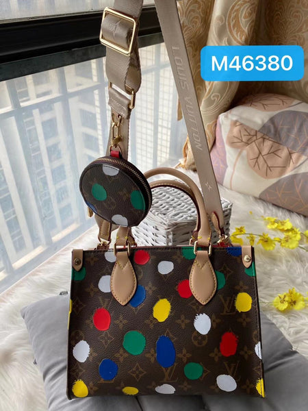 Medium size Polka dots Hand Bag