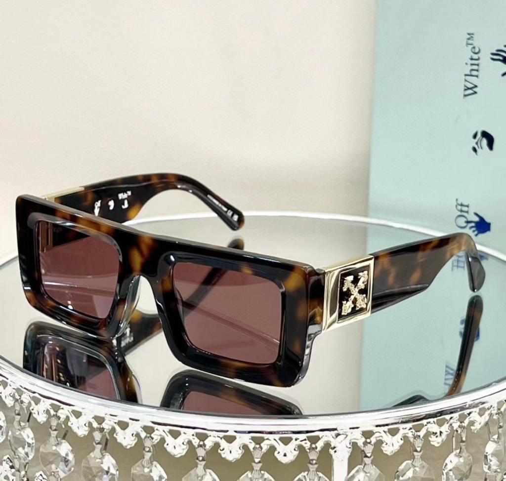 Premium Thick Frame With Arrow Pattern Sunglasses