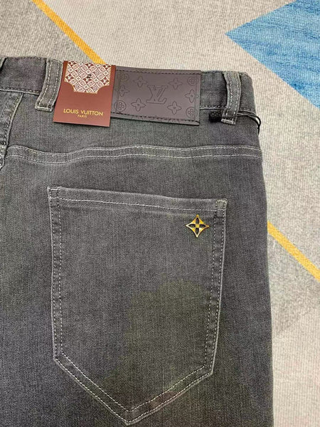 Trendy Super Comfortable Grey Jean For Men