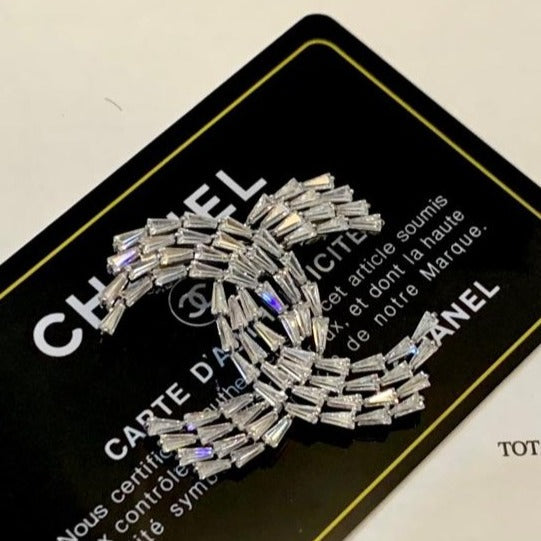 Superb Quality Brooch Fr Women