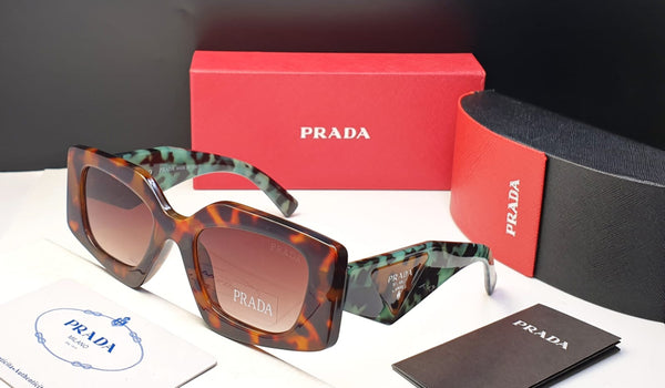 Sunglasses with Brand logo