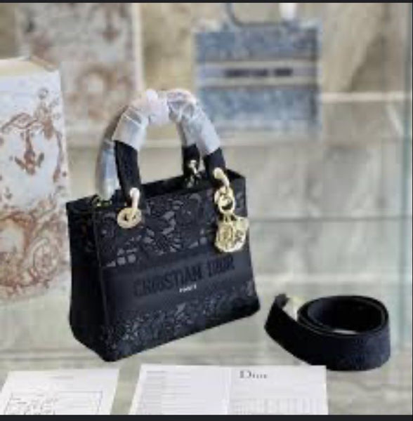 Floral Fantasy Lace Pattern Shoulder Bag