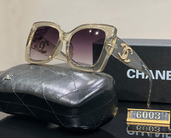 Luxury  Oversized  Sunglass For Women  With Initial  Logo