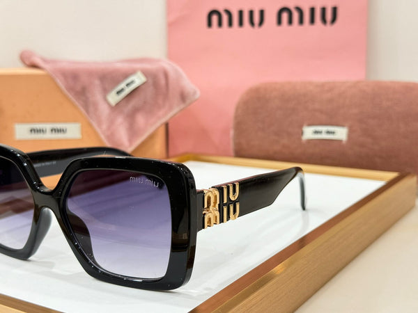 Luxury Rectangular Shape Initial Logo Sunglasses