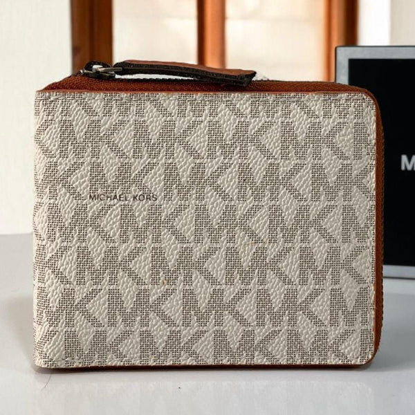 Luxury Monogram Logo Full Zip Closure Wallet