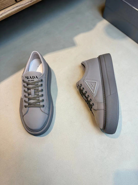 Premium initial Logo Platform Trainers In Grey