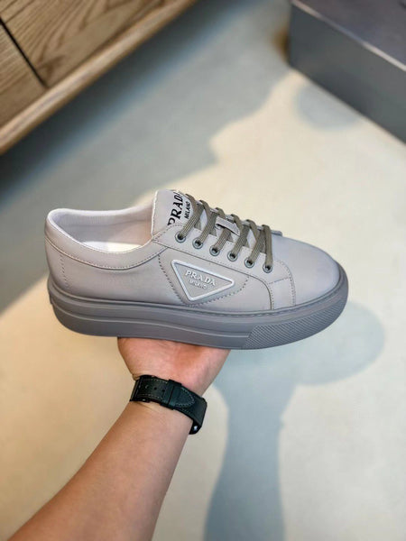 Premium initial Logo Platform Trainers In Grey