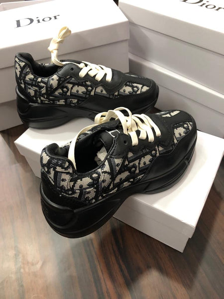 Premium Logo Print Low Top-Sneakers