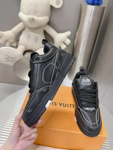 Men Latest Black Skate Sneakers