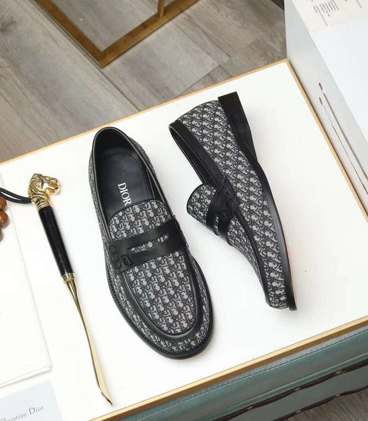 Men Branded Oblique Jacquard Loafers