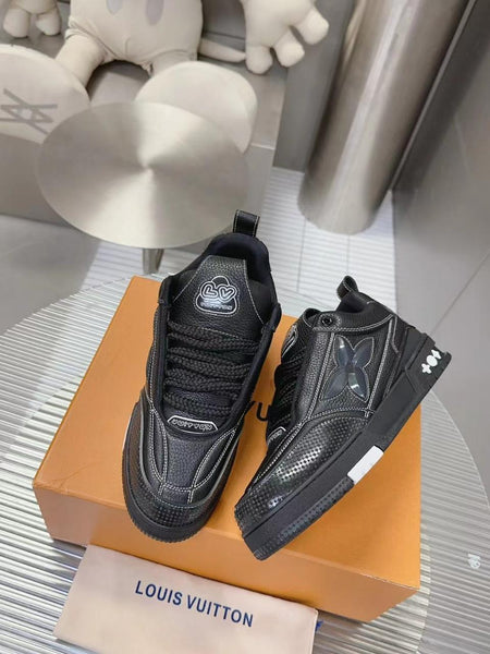 Men Latest Black Skate Sneakers