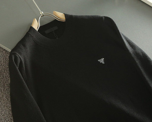 Sleek Design Pullover With Logo Print