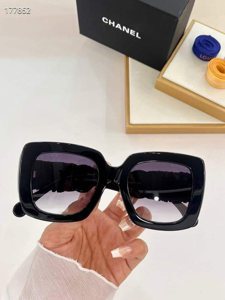 Luxury Branded Arm Square Sunglasses