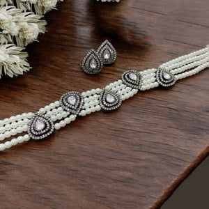 Kundan Stone Studded Jewellery Set