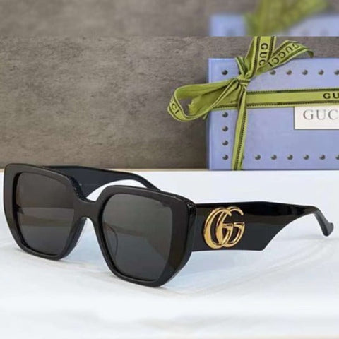 Women Branded Geometric Sunglasses