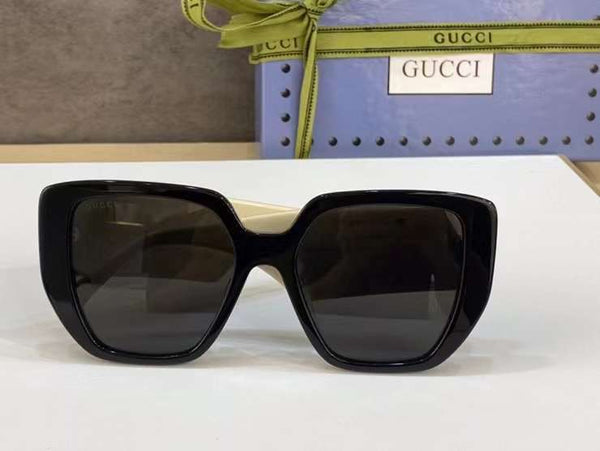 Women Branded Geometric Sunglasses